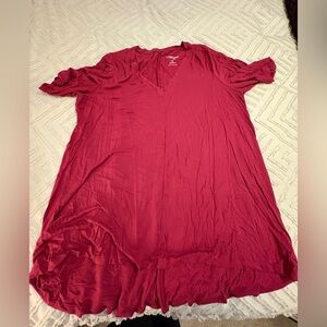 Torrid Red Short Sleeve V-Neck Tee